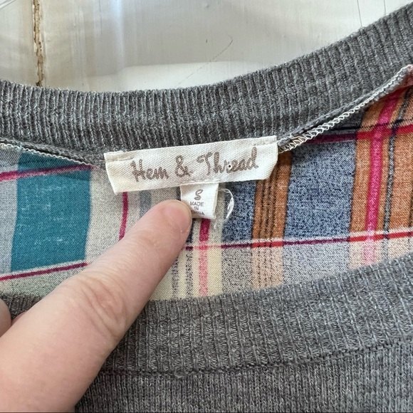 Hem and Thread plaid grey sweater women's small. Grey sweater and plaid. - Picture 3 of 3